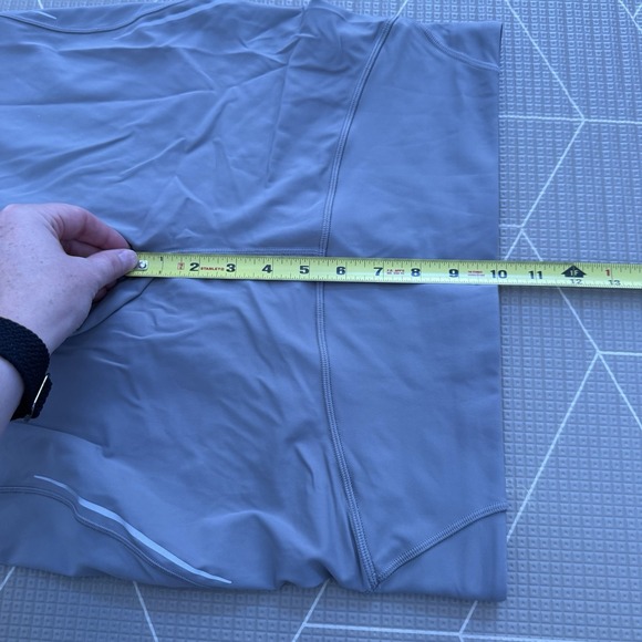 Lululemon‎ Base Pace High-Rise Reflective Short 8" Size 12 Gull Grey - Picture 7 of 8